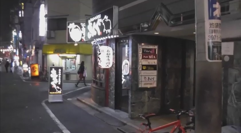 ファミリーマートの所を入ると右手に画像の様な所につきます！
